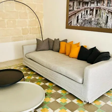 Deluxe One Bedroom 10 Meters From Center Apartment Valletta