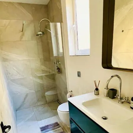 Deluxe One Bedroom 10 Meters From Center バレッタ