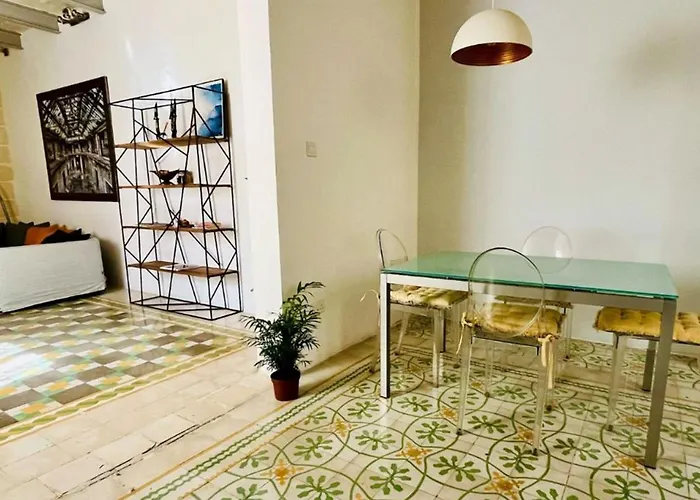 アパート Deluxe One Bedroom 10 Meters From Center バレッタ