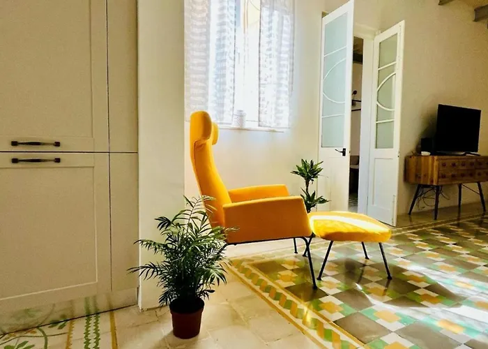 Deluxe One Bedroom 10 Meters From Center バレッタ