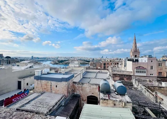 Deluxe One Bedroom 10 Meters From Center * バレッタ